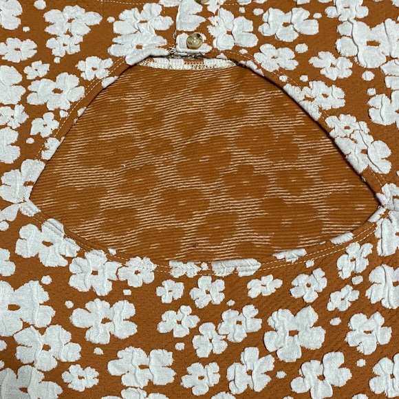 Altar'd State Floral Puff Sleeve Crop Top - Picture 5 of 8